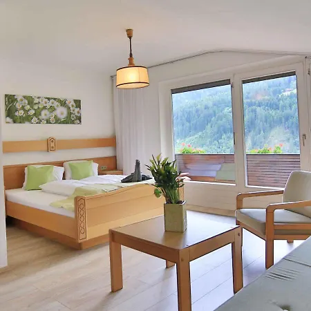 Three-bedroom In I Apartman
