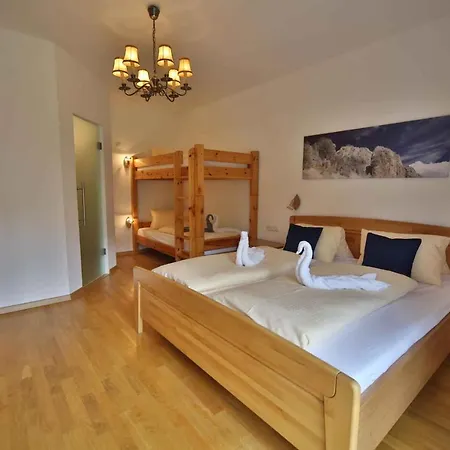 Three-bedroom In I Apartman *