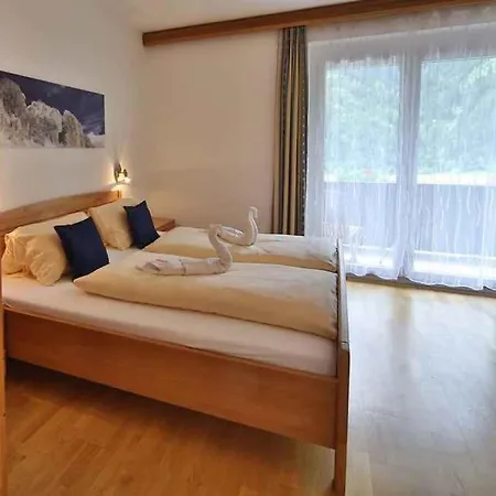 Three-bedroom In I *