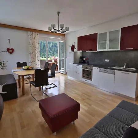 Three-bedroom In I *